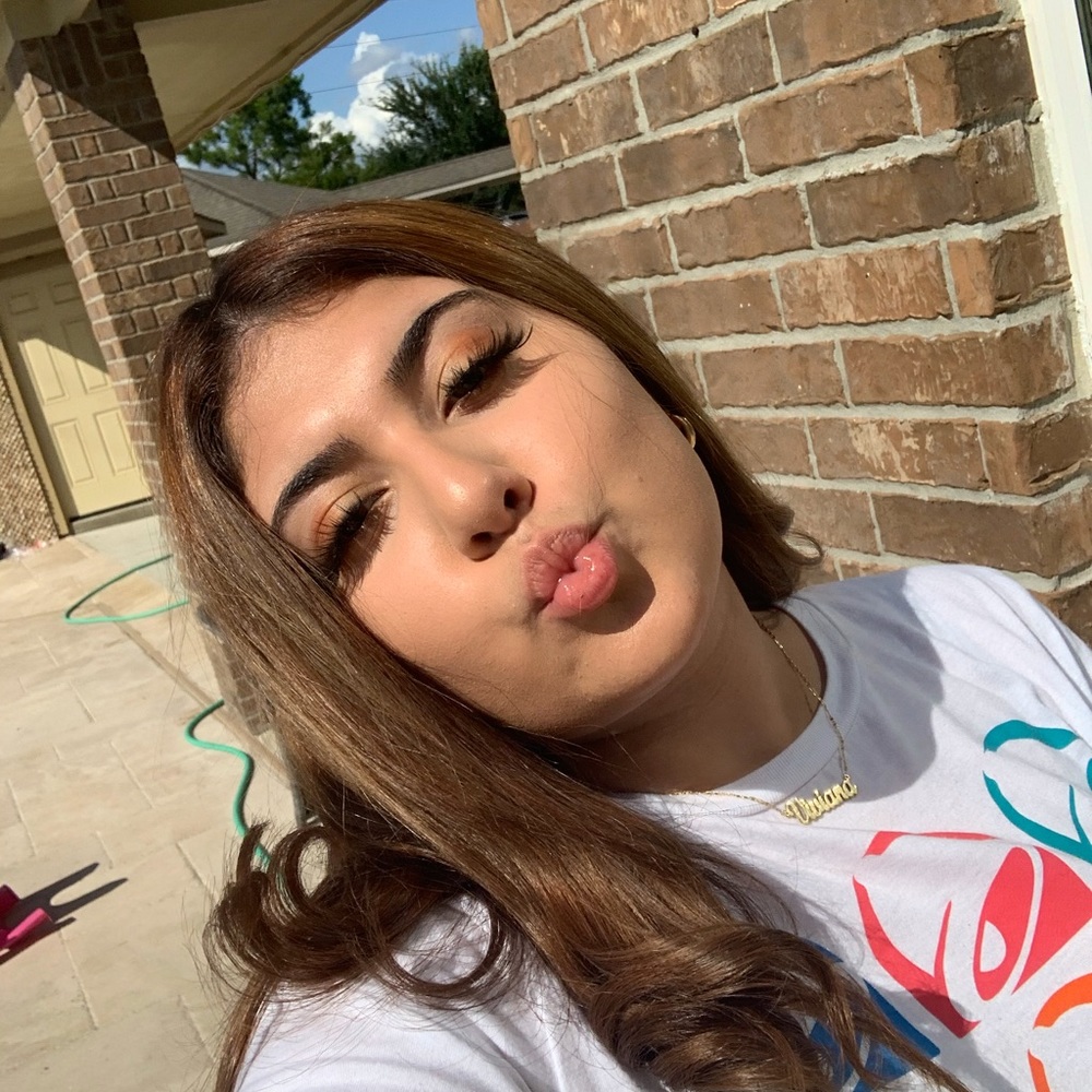 Meet your Posher, Viviana